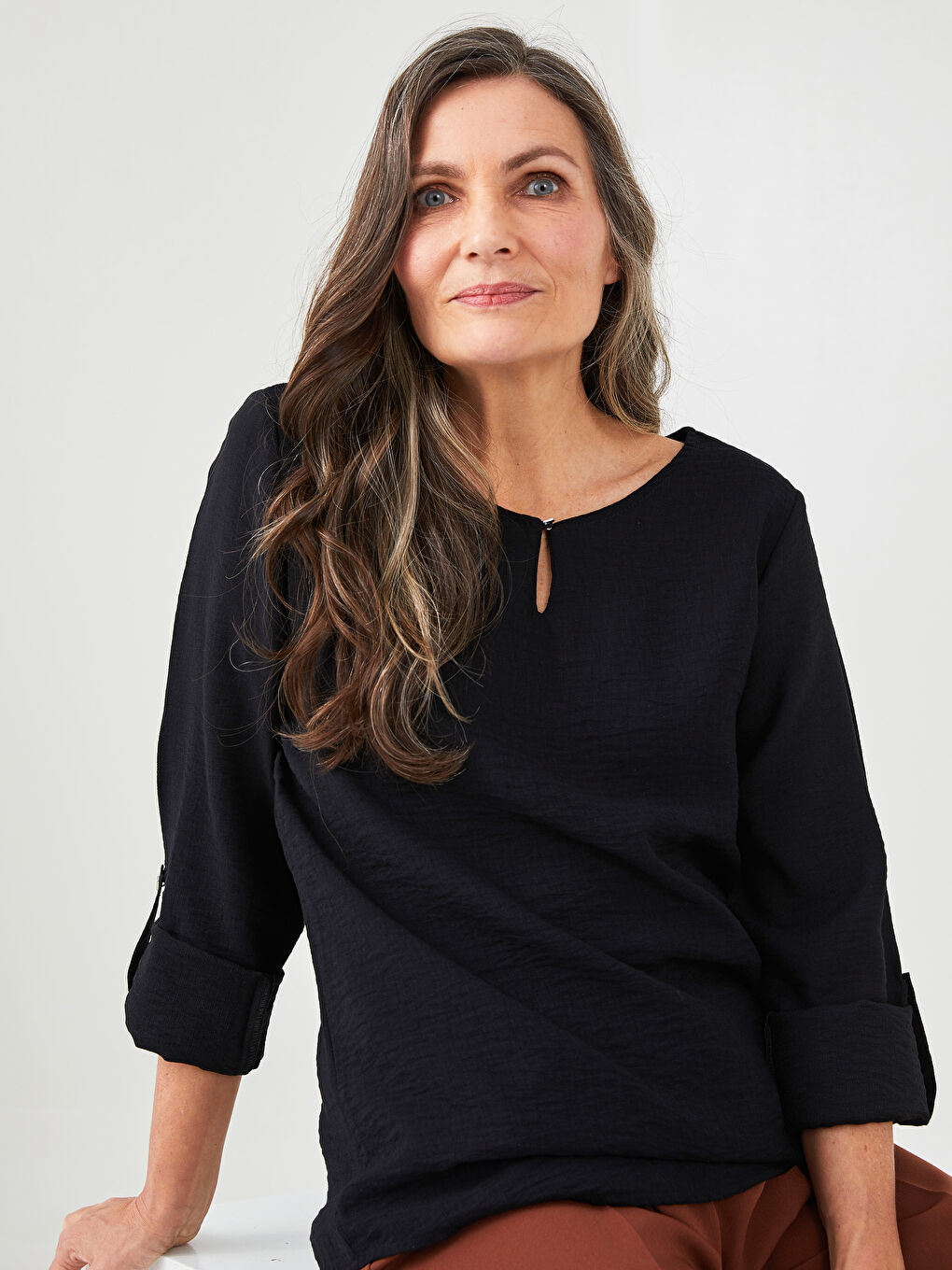 Siyah Bisiklet Yaka Düz Uzun Kollu Kadın Bluz