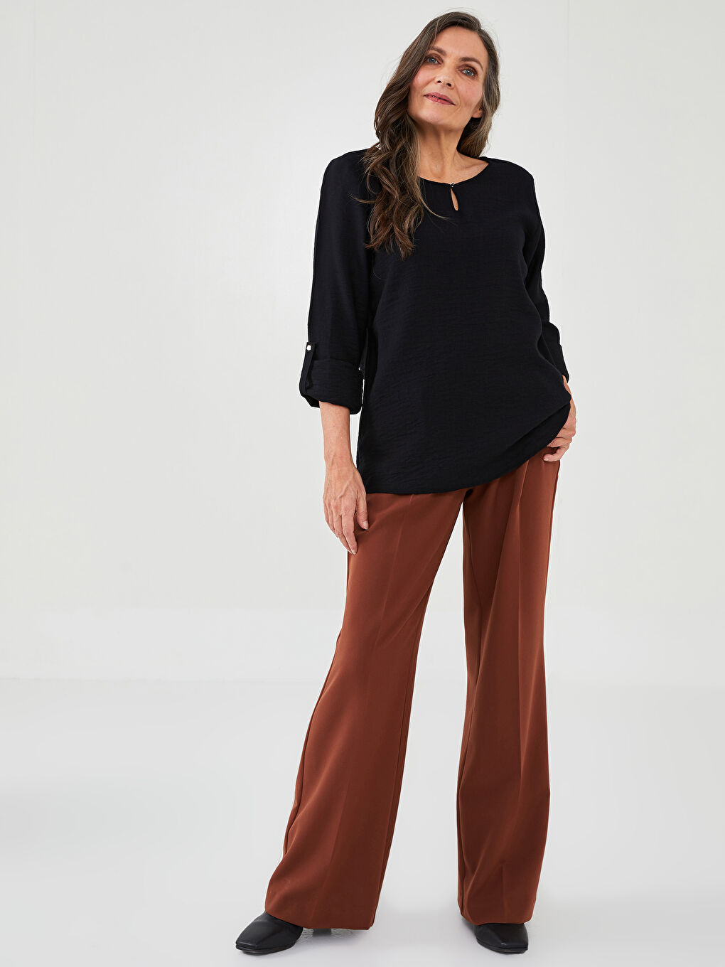 Siyah Bisiklet Yaka Düz Uzun Kollu Kadın Bluz-2