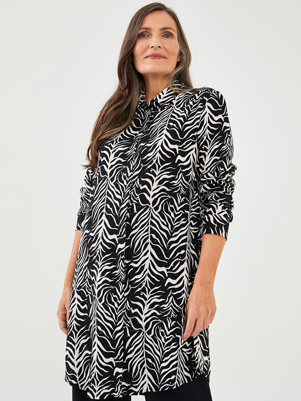 Siyah Desenli Uzun Kollu Viskon Kadın Gömlek Tunik