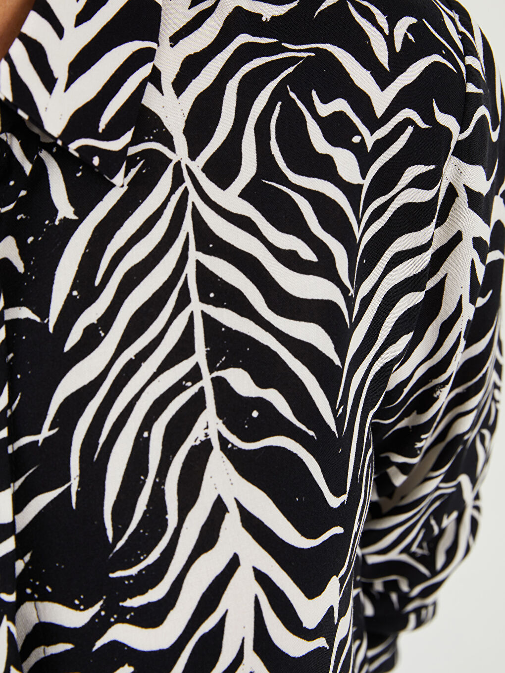 Siyah Desenli Uzun Kollu Viskon Kadın Gömlek Tunik-3