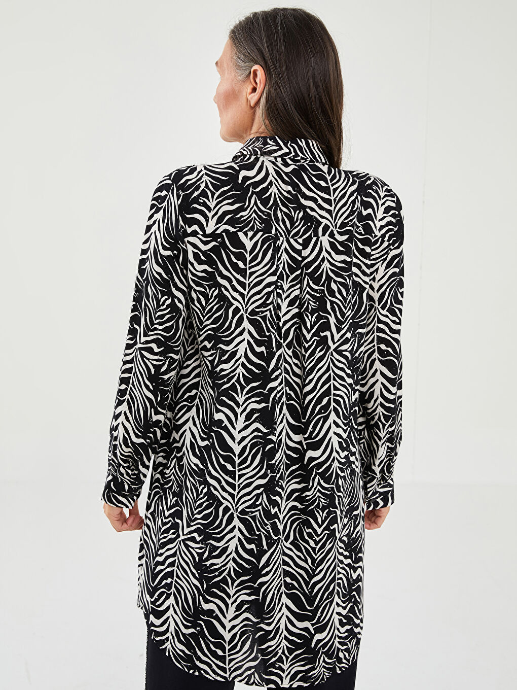 Siyah Desenli Uzun Kollu Viskon Kadın Gömlek Tunik-4