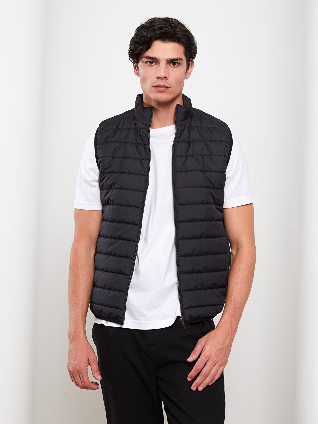 Siyah Slim Fit Dik Yaka Erkek Şişme Yelek-1