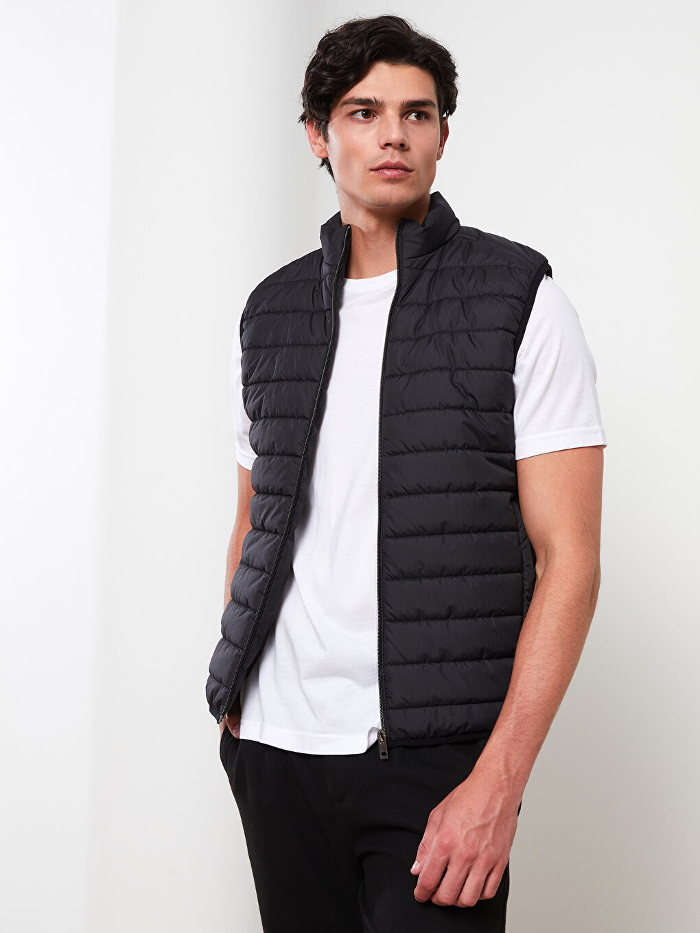 Siyah Slim Fit Dik Yaka Erkek Şişme Yelek-2