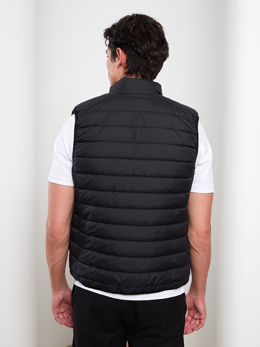 Siyah Slim Fit Dik Yaka Erkek Şişme Yelek-5