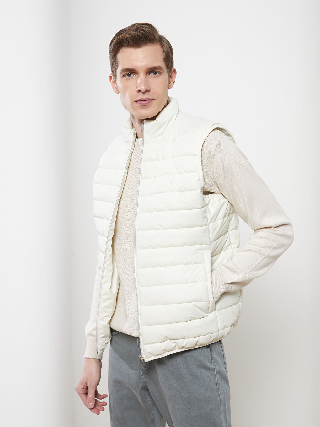 Beyaz Slim Fit Dik Yaka Erkek Şişme Yelek-1