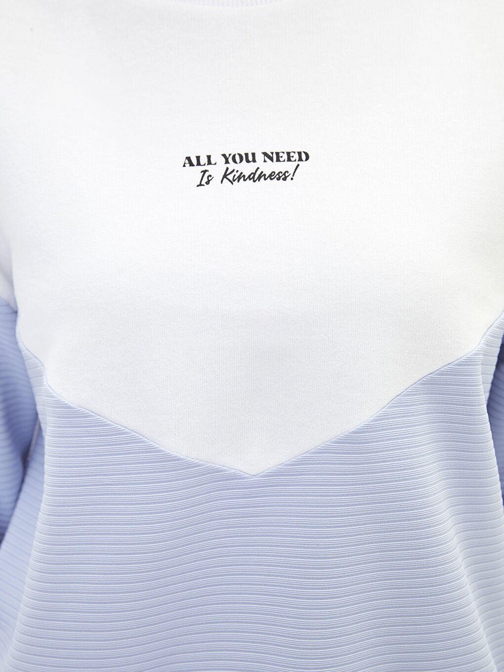 Beyaz Bisiklet Yaka Renk Bloklu Uzun Kollu Kadın Sweatshirt-3