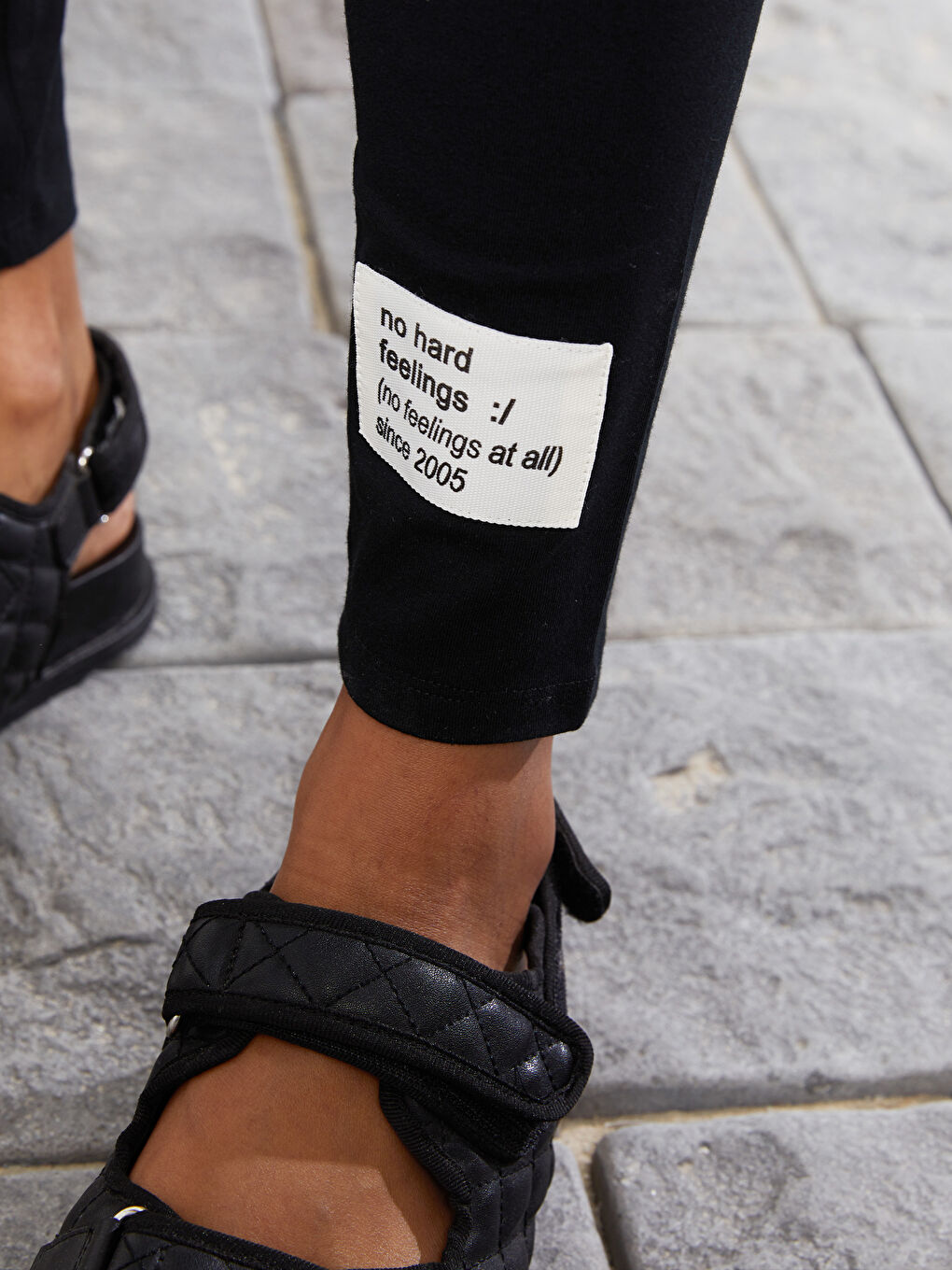 Siyah Beli Lastikli Baskılı Kadın Tayt-2