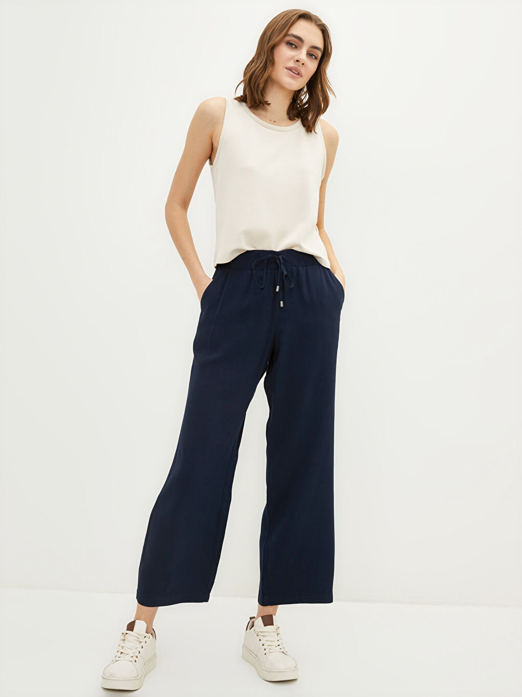 بنطلون للسيدات بخصر مرن وجيوب مستقيمة مصنوع من الفيسكوز-1