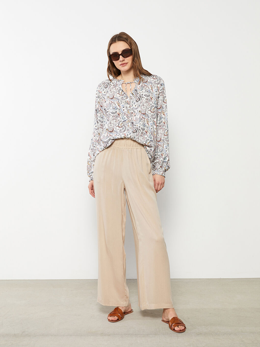 Elastic Waist Comfortable Fit Straight Viscose Women's Trousers