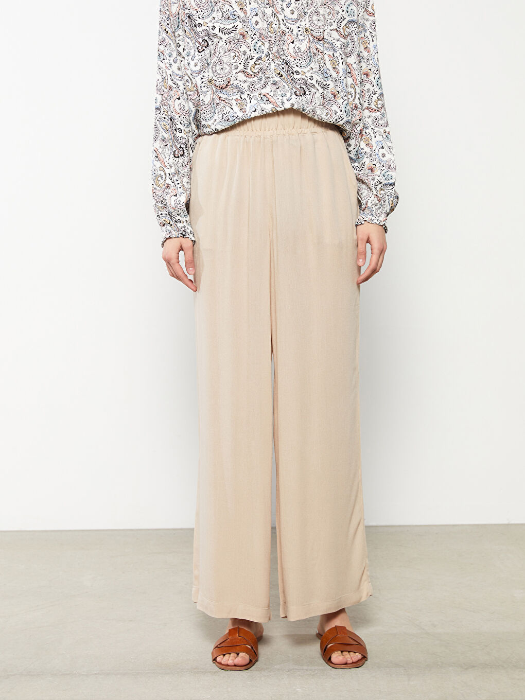 Elastic Waist Comfortable Fit Straight Viscose Women's Trousers-3