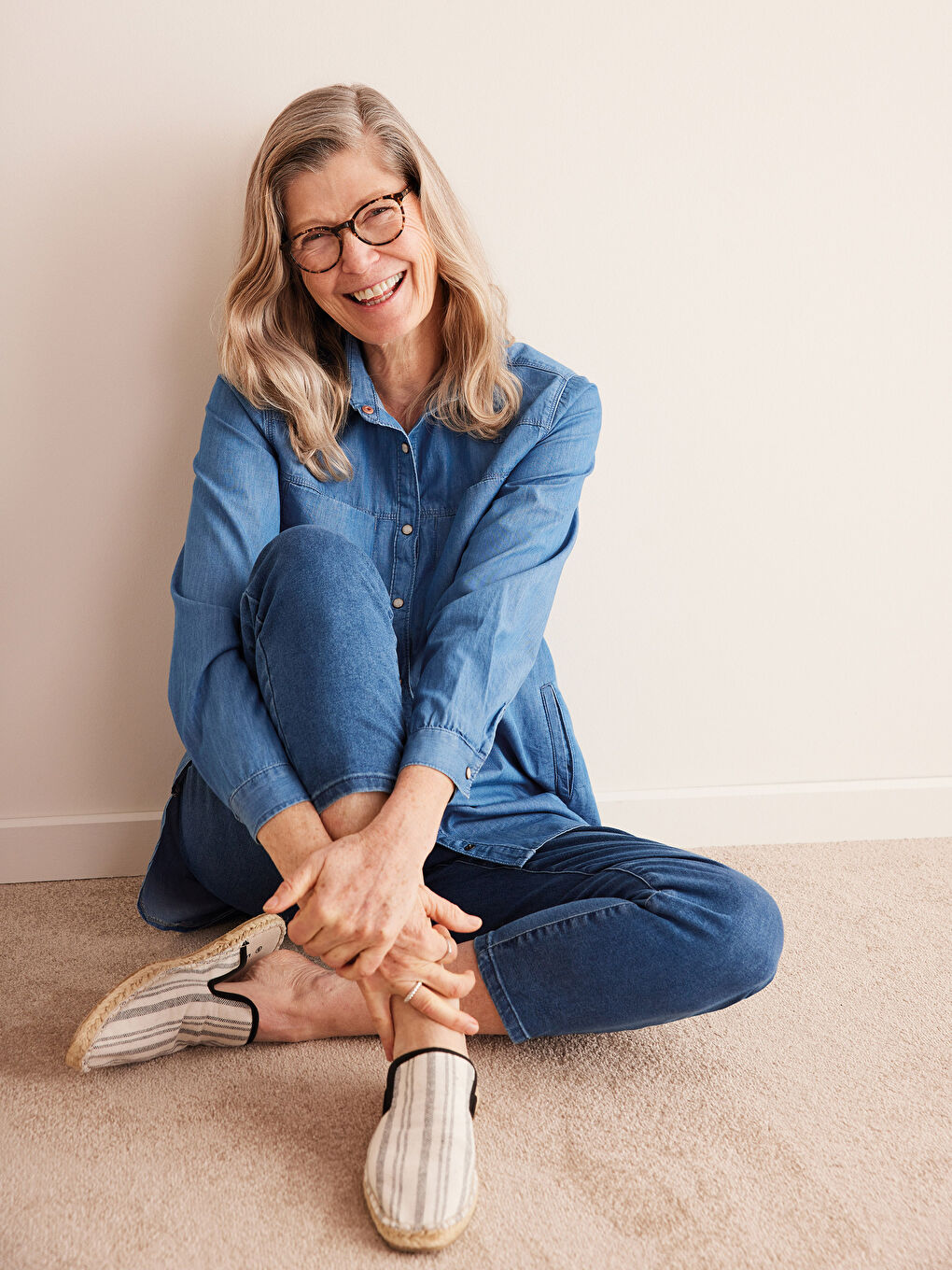 تونيك جينز بياقة قميص بتفاصيل جيب وكم طويل للسيدات-3