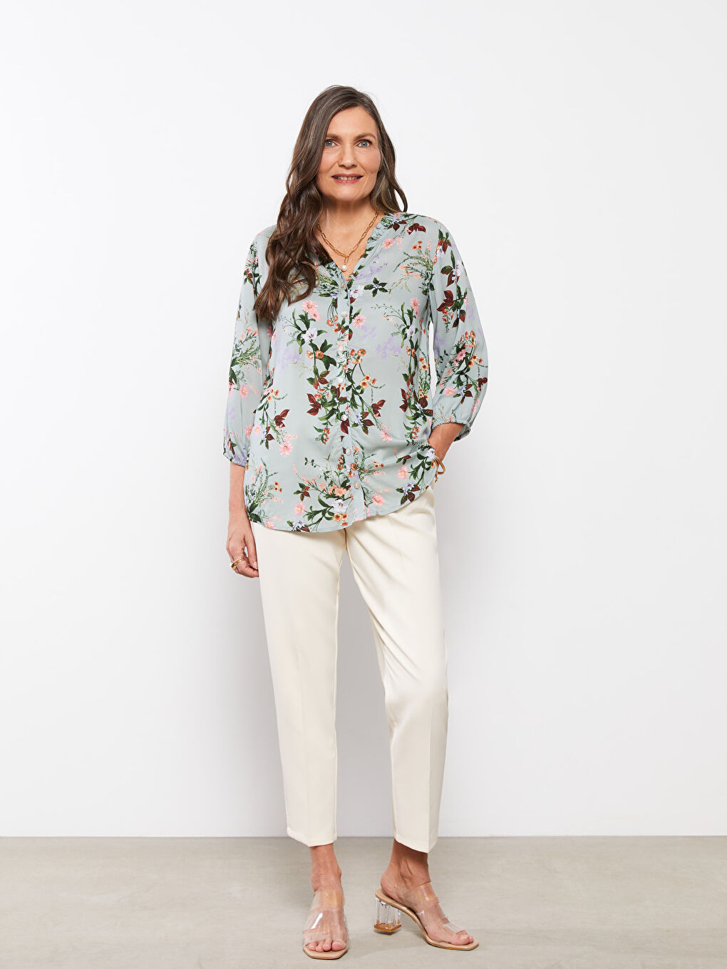 Yeşil Kaçık Yaka Çiçekli Viskon Kadın Gömlek