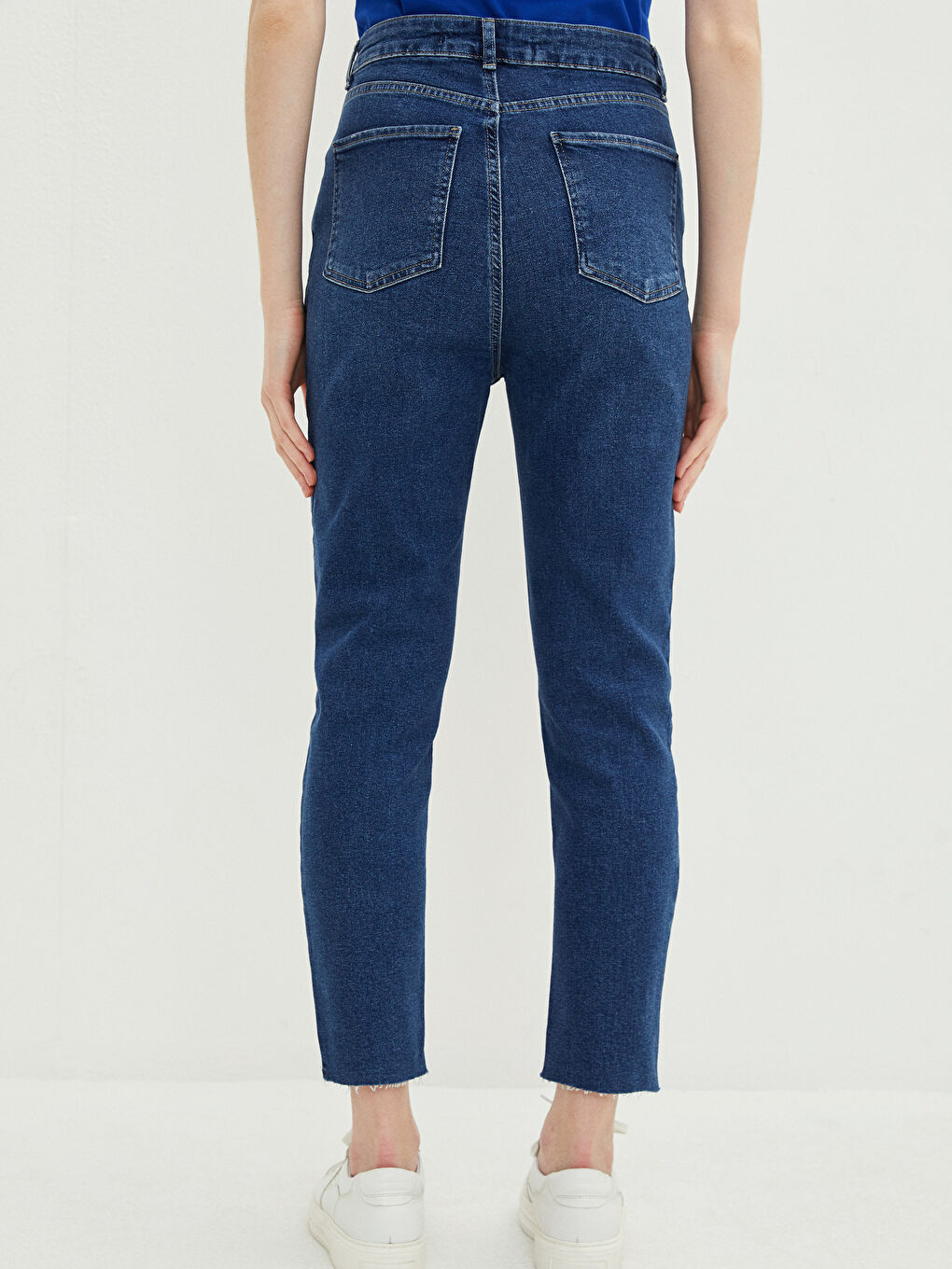 İndigo Standart Fit Cep Detaylı Kadın Rodeo Jean Pantolon-3