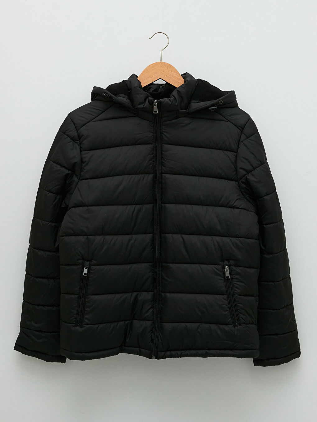 Siyah Standart Kalıp Kapüşonlu Erkek Şişme Mont-5