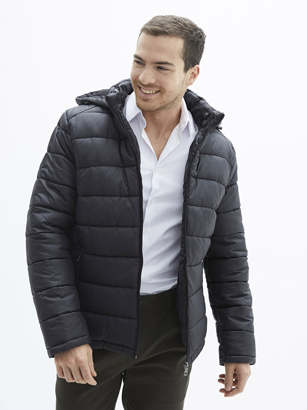 Siyah Standart Kalıp Kapüşonlu Erkek Şişme Mont