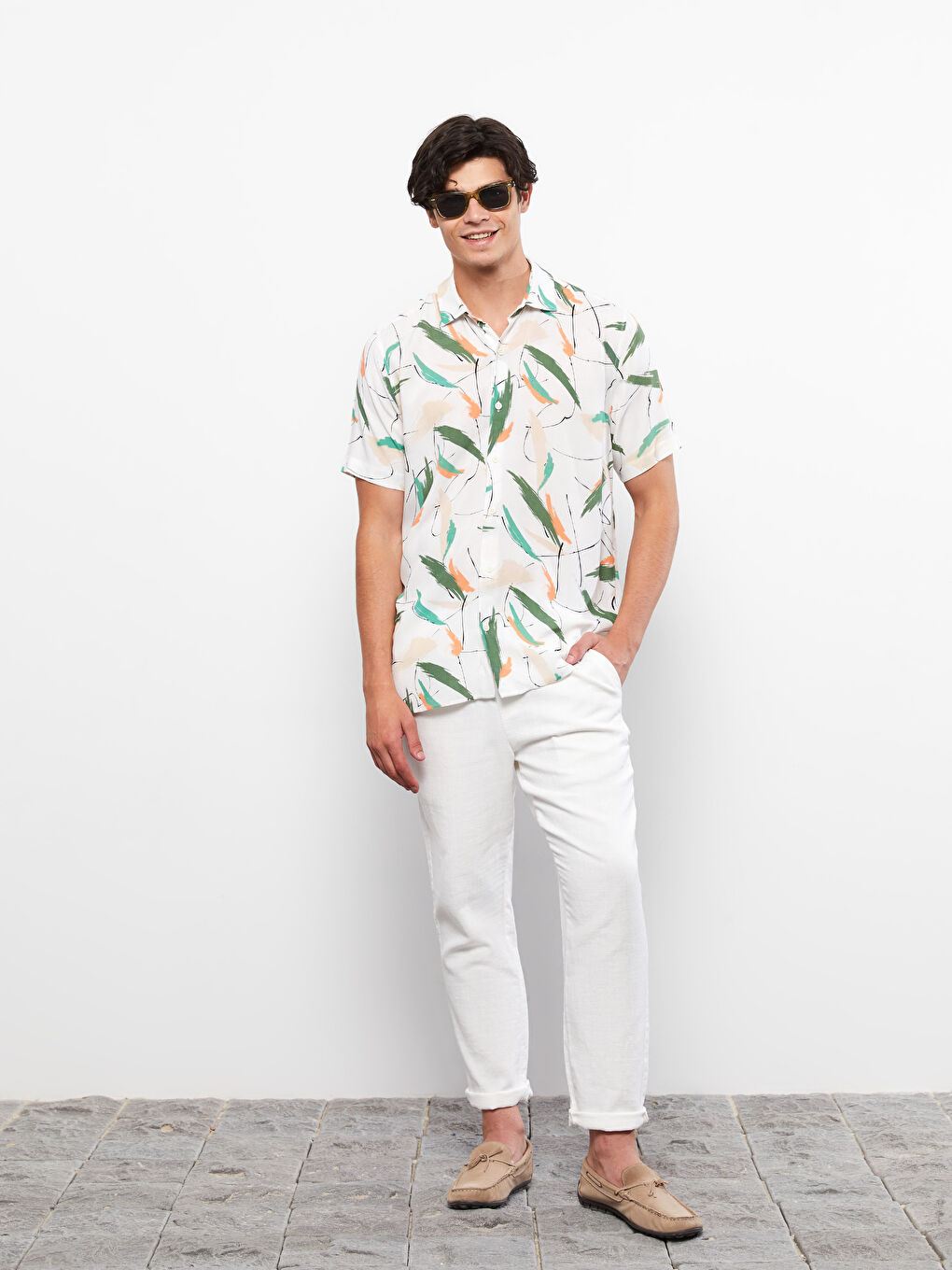 Bej Regular Fit Kısa Kollu Desenli Viskon Erkek Gömlek-2