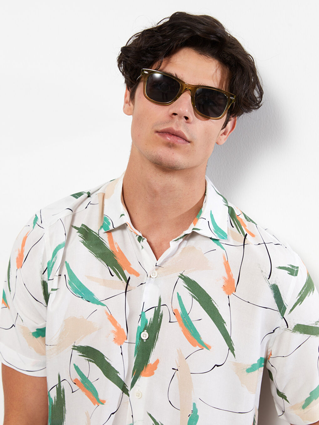 Bej Regular Fit Kısa Kollu Desenli Viskon Erkek Gömlek-4