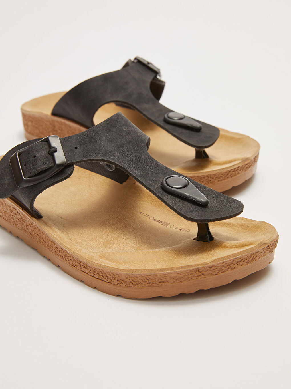 Siyah Düz Parmak Arası Kadın Terlik-2