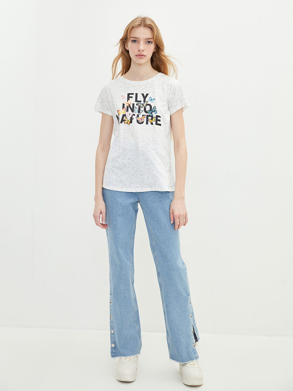 Ekru Bisiklet Yaka Baskılı Kısa Kollu Kadın Tişört-3