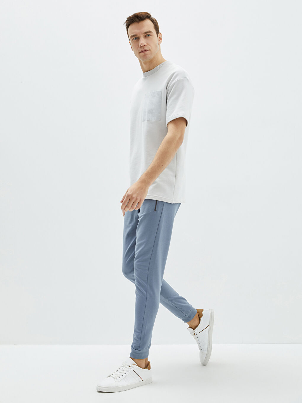 بنطلون رياضي للرجال بقصة عادية