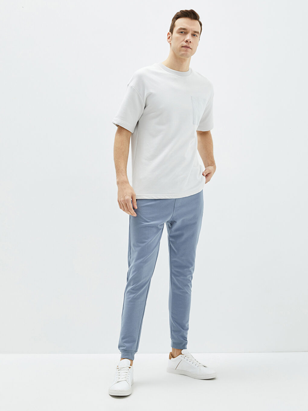 بنطلون رياضي للرجال بقصة عادية-1