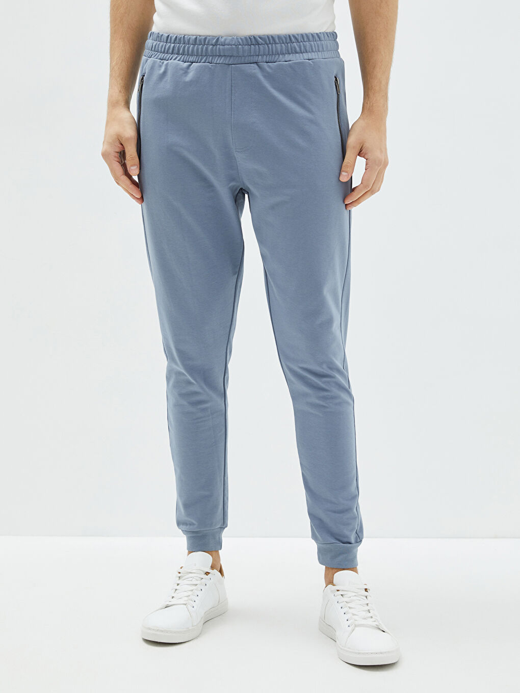 بنطلون رياضي للرجال بقصة عادية-3