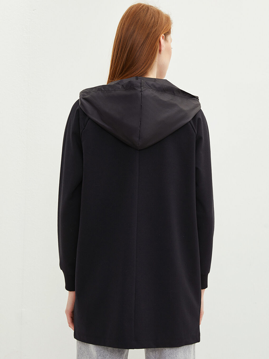 Siyah Kapüşonlu Düz Uzun Kollu Kadın Spor Hırka-4