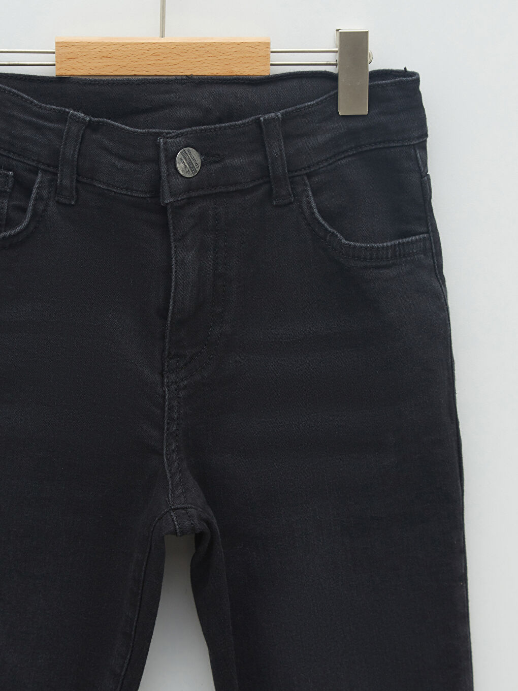 Basic Carrot Cut Boy Jean Trousers-4