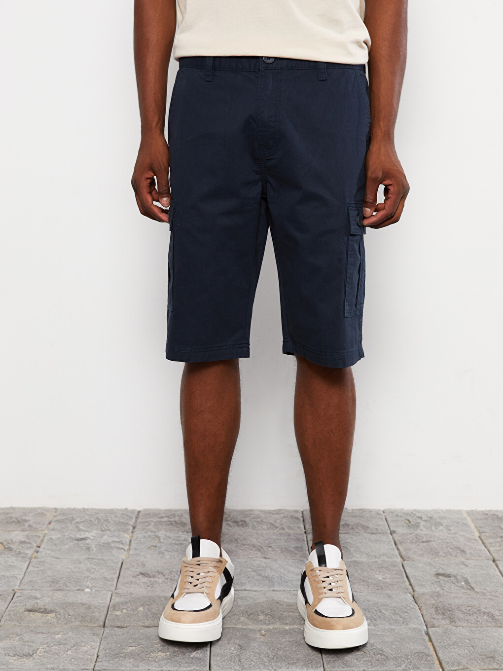 Standard Fit Twill Men's Cargo Shorts-3