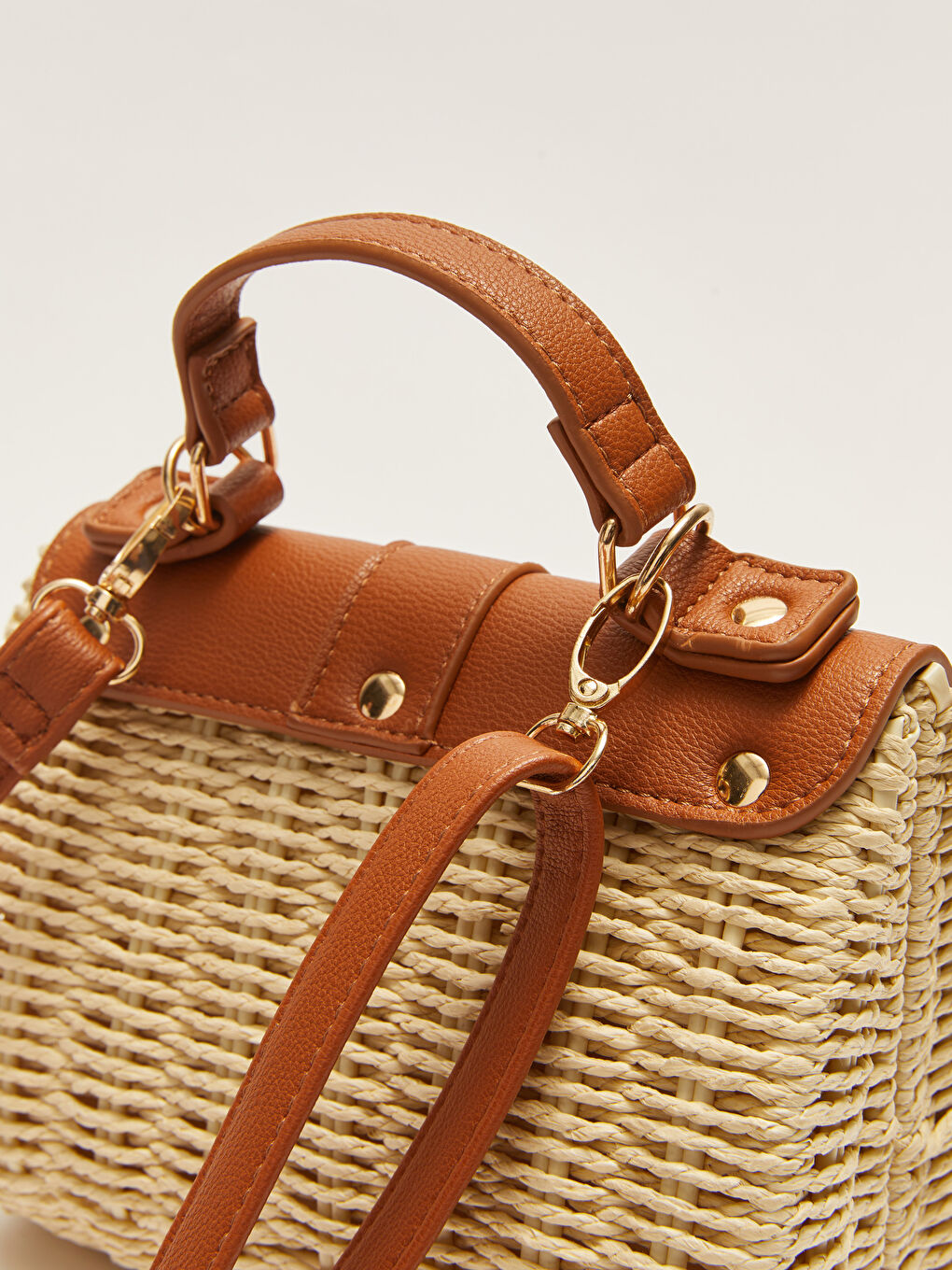 Kahverengi Renk Bloklu Kadın Hasır Çapraz Çanta-5