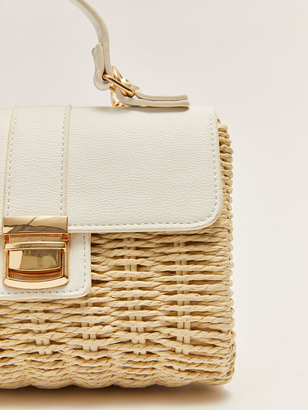 Beyaz Renk Bloklu Kadın Hasır Çapraz Çanta-6