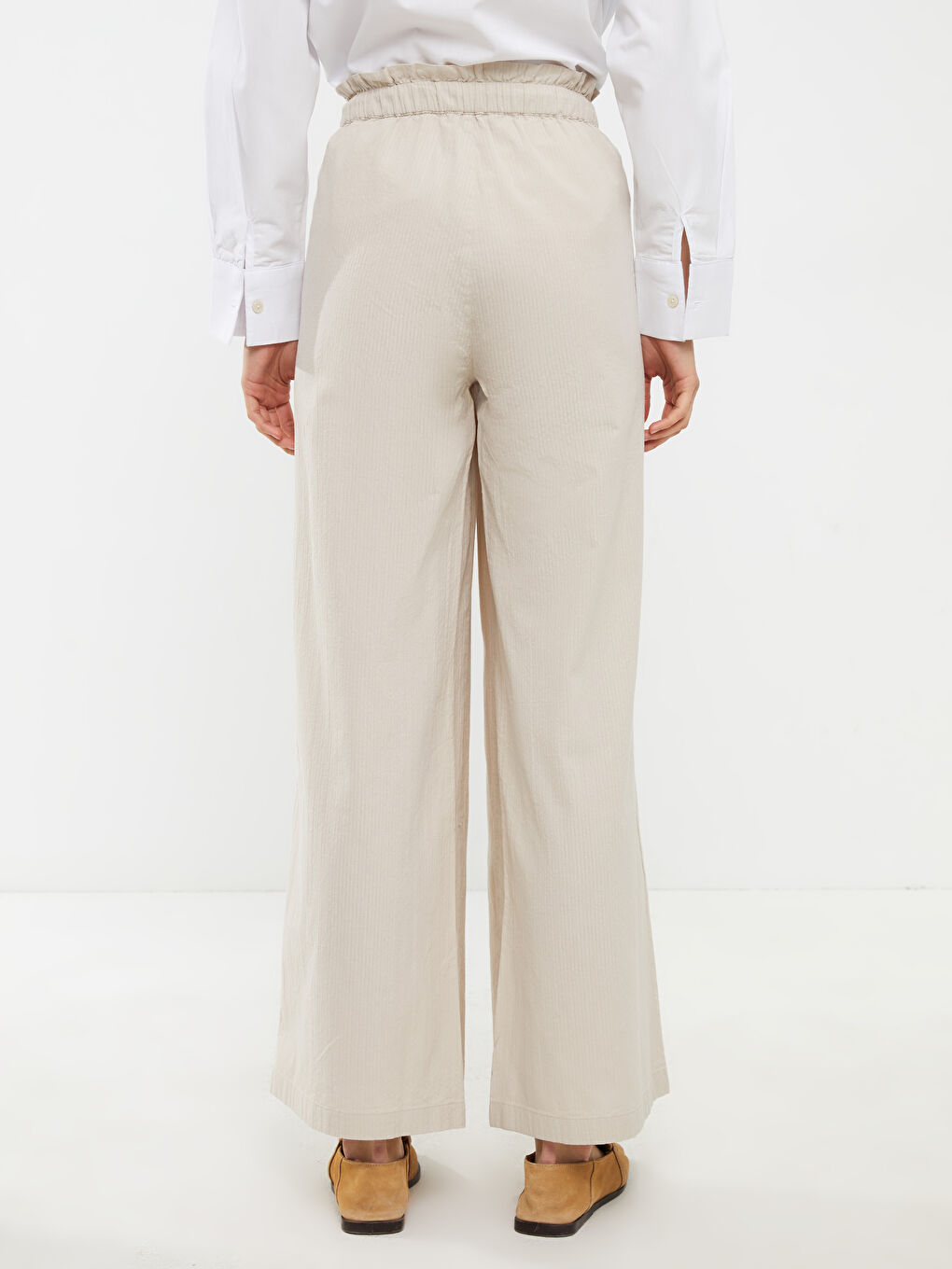 LCWAIKIKI Basic Elastic Waist Comfortable Fit Straight Wide Leg Women's Trousers -S2AO56Z8-FZJ