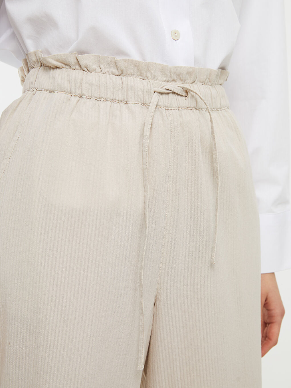 LCWAIKIKI Basic Elastic Waist Comfortable Fit Straight Wide Leg Women's Trousers -S2AO56Z8-FZJ