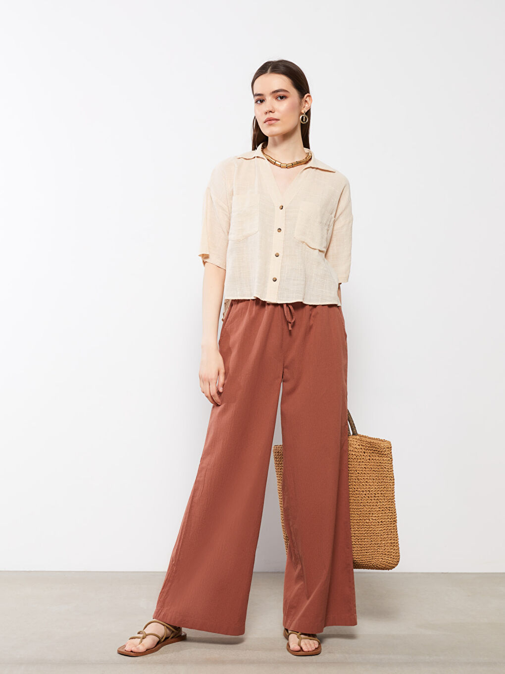 LCWAIKIKI Basic Elastic Waist Comfortable Fit Straight Wide Leg Women's Trousers -S2AO56Z8-H9G
