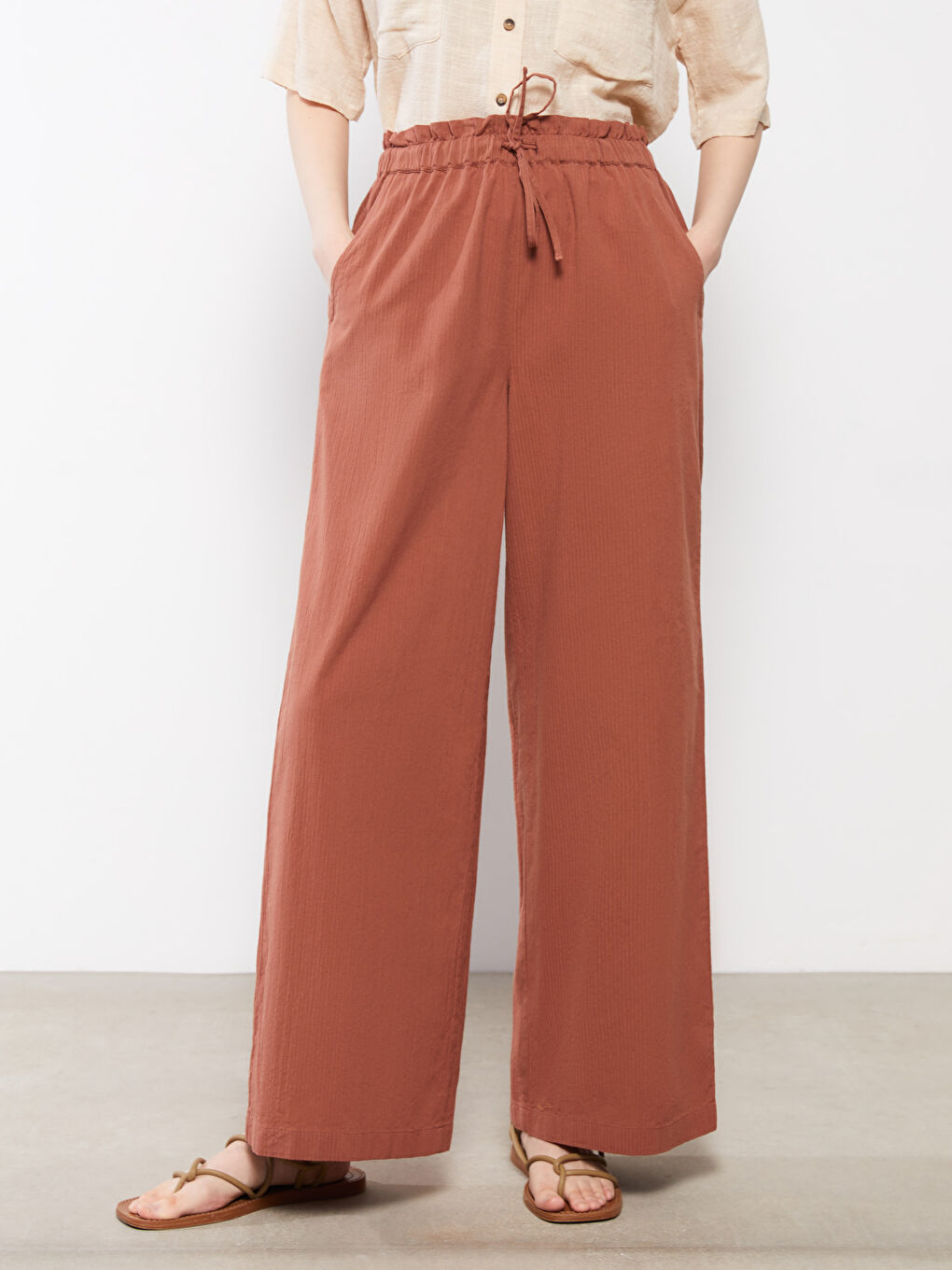 LCWAIKIKI Basic Elastic Waist Comfortable Fit Straight Wide Leg Women's Trousers -S2AO56Z8-H9G