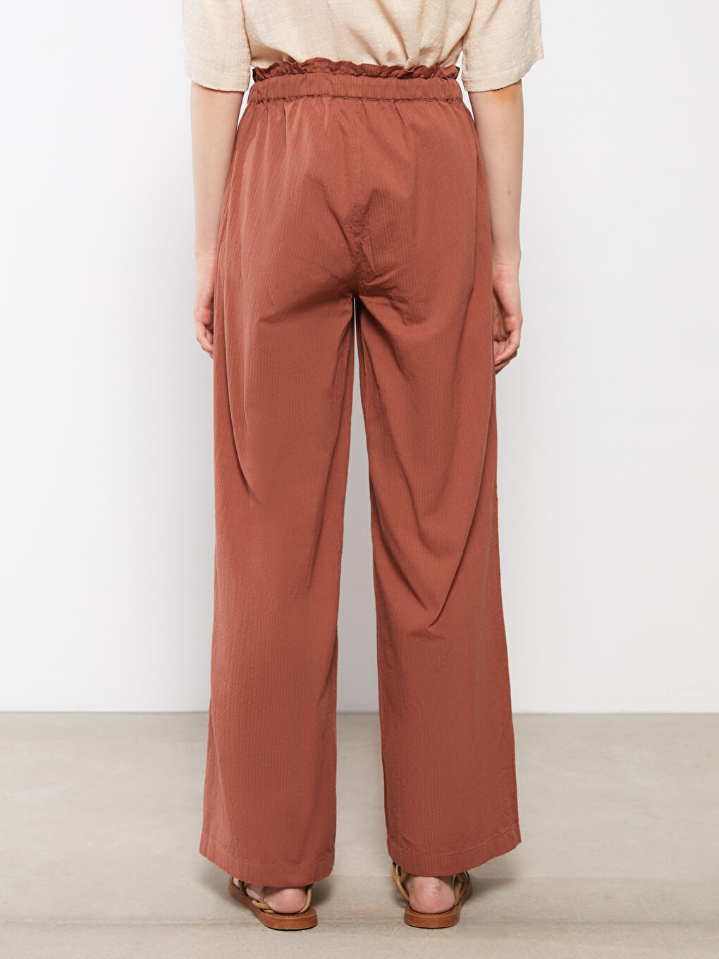 LCWAIKIKI Basic Elastic Waist Comfortable Fit Straight Wide Leg Women's Trousers -S2AO56Z8-H9G