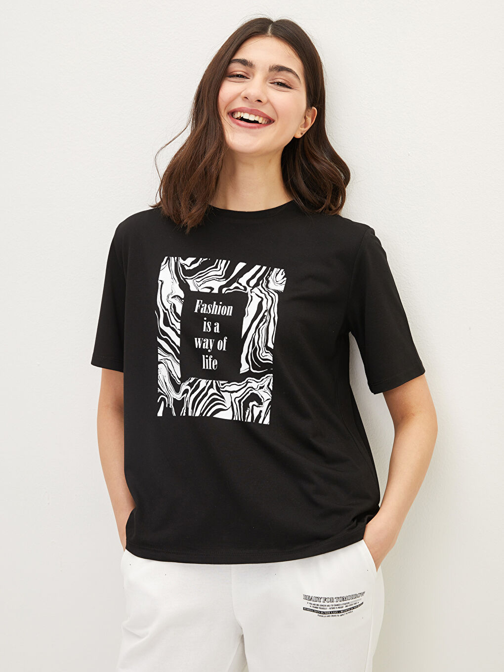 Женская футболка с круглым вырезом и короткими рукавами с принтом-1