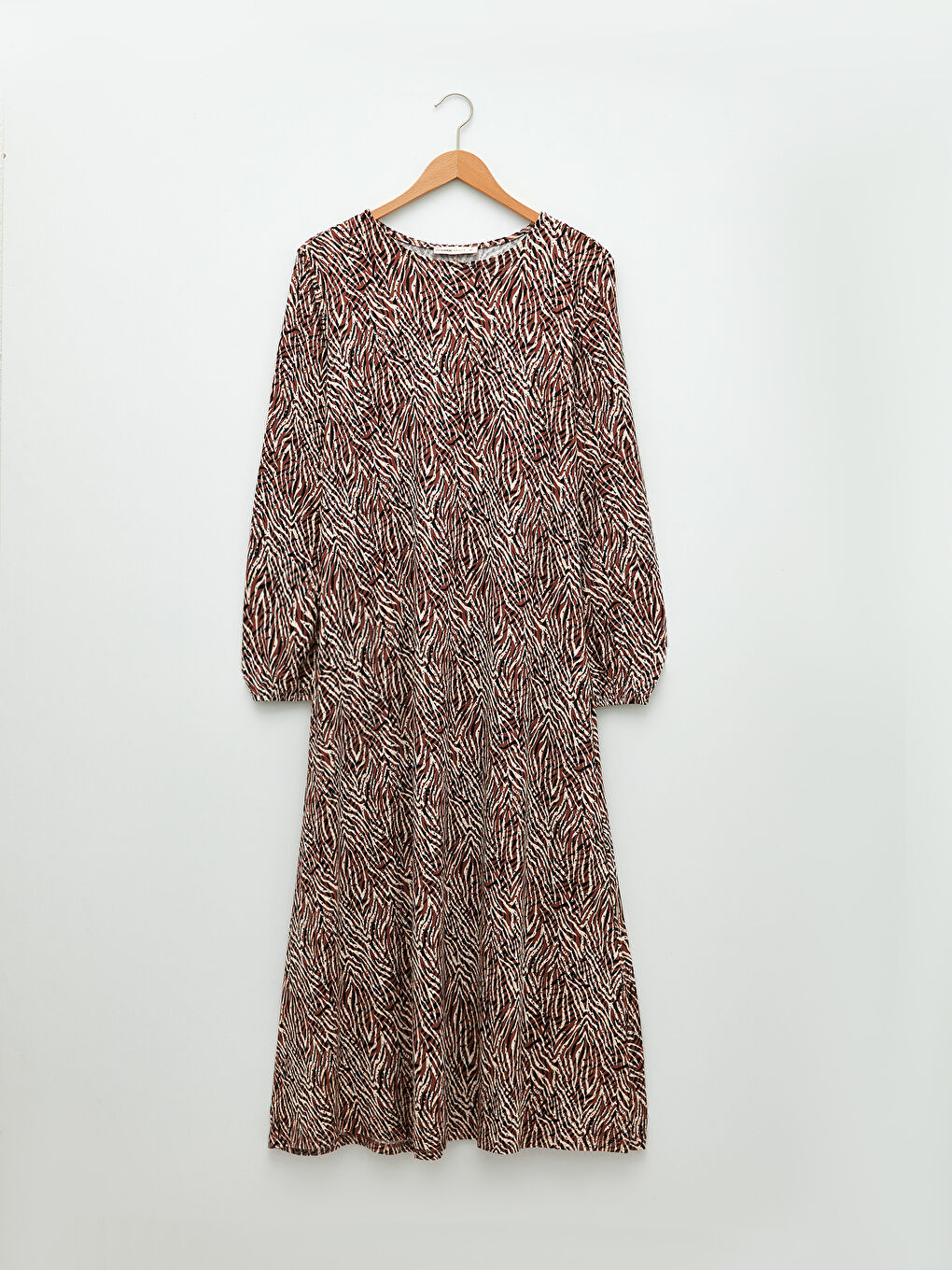 فستان نسائي ياقة دائرية منقوش كم طويل استمارة-5