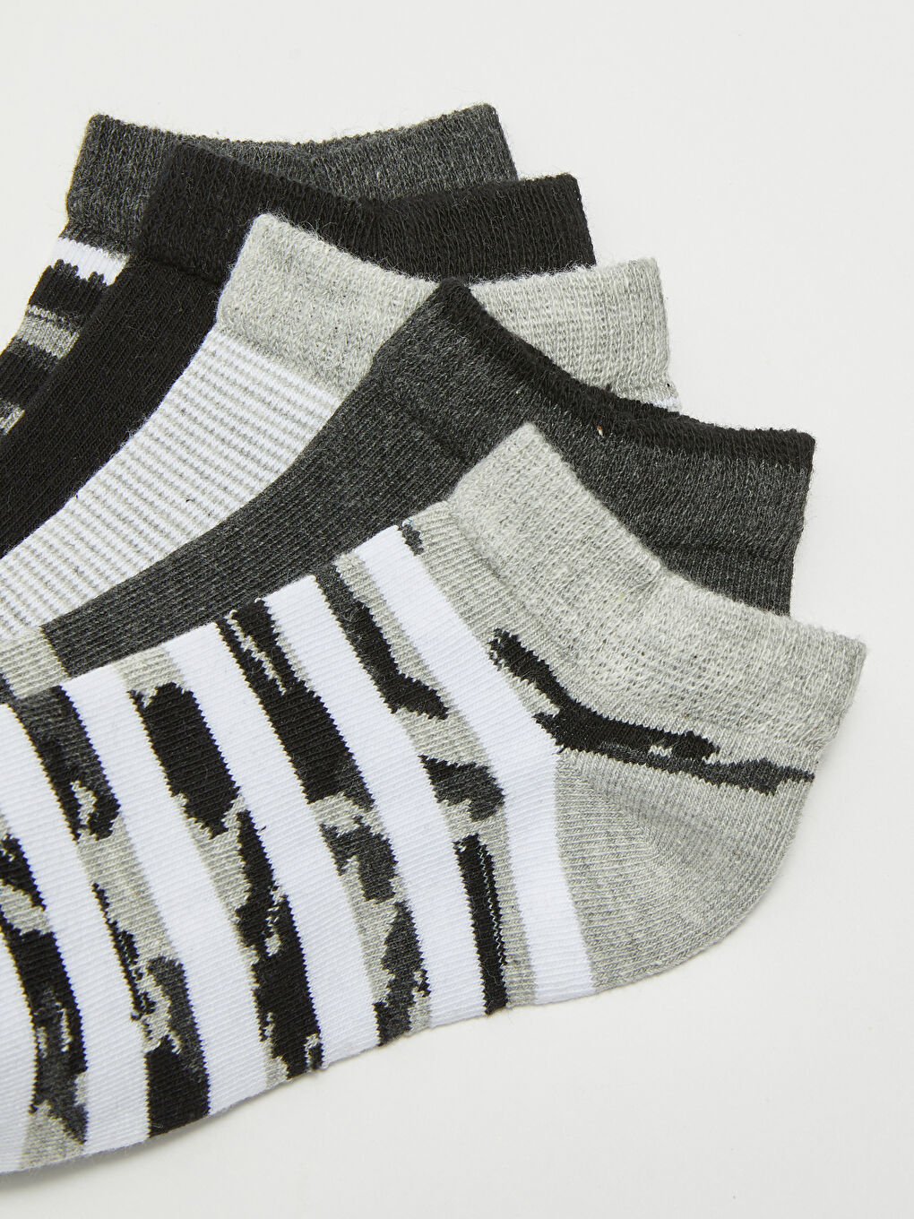 LCW Kids Camouflage Gemusterte Jungen Sneaker-Socken 5er-Pack -S2AQ27Z4-K00