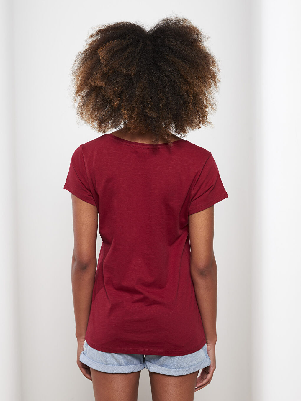 Прямая хлопковая женская футболка с v-образным вырезом и короткими рукавами-3