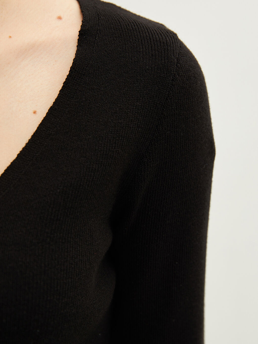 V Neck Plain Long Sleeve Women's Knitwear Sweater-2