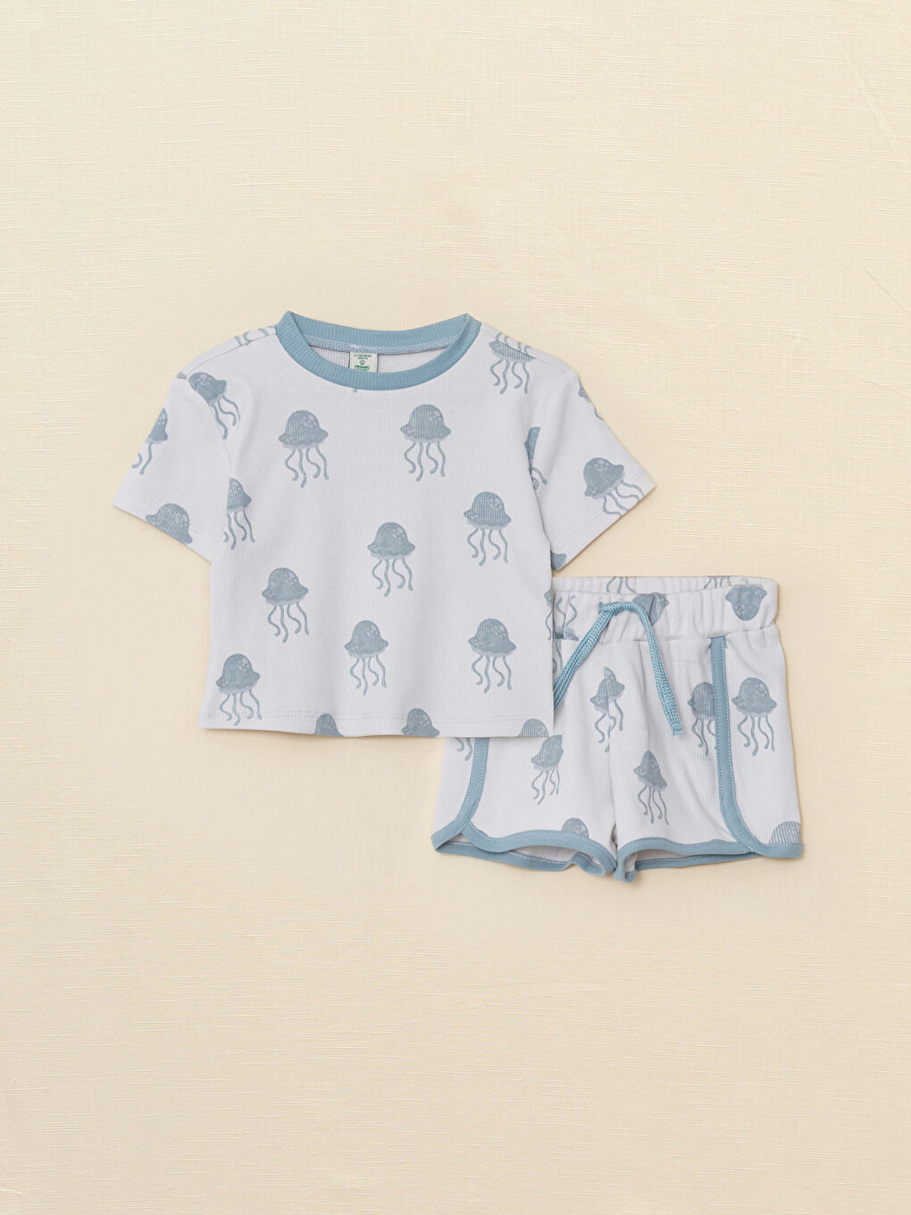 LCW baby Crew Neck Short Sleeve Printed Baby Boys' T-Shirt and Shorts 2 Pack Set -S2AT60Z1-SDU