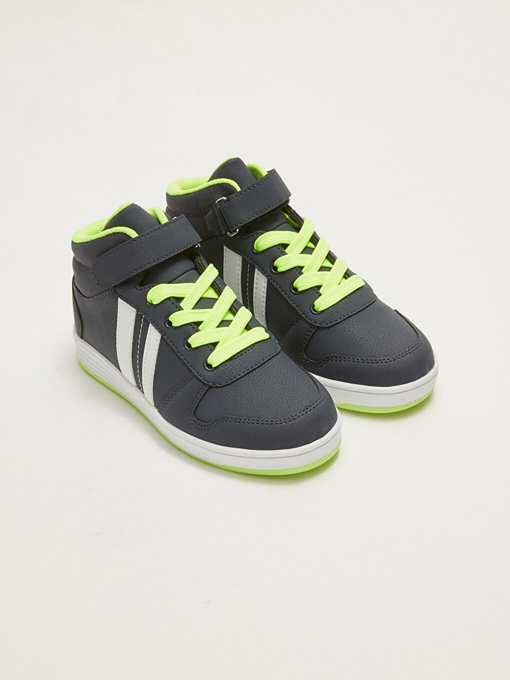 ұлдарға арналған баулы және ілмекті тобыққа дейінгі спорттық аяқ киім