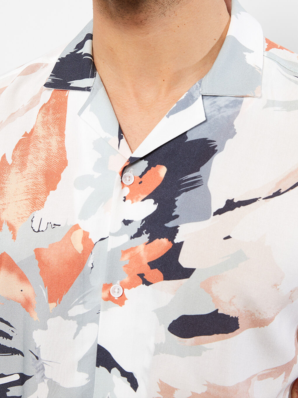 Beyaz Slim Fit Resort Yaka Kısa Kollu Desenli Viskon Erkek Gömlek-3