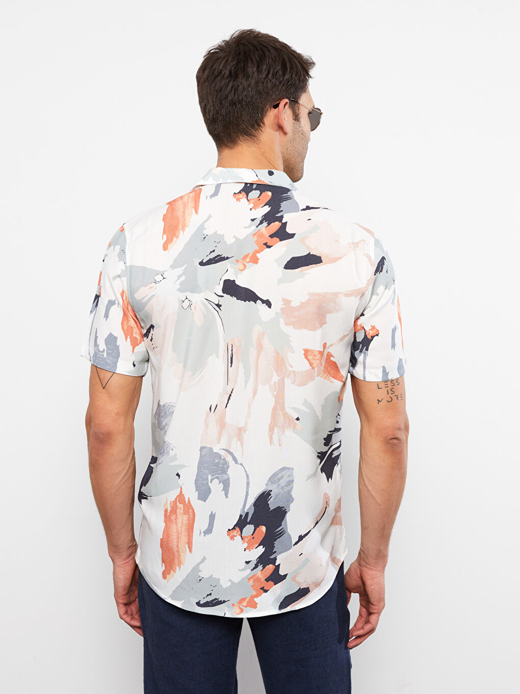 Beyaz Slim Fit Resort Yaka Kısa Kollu Desenli Viskon Erkek Gömlek-4