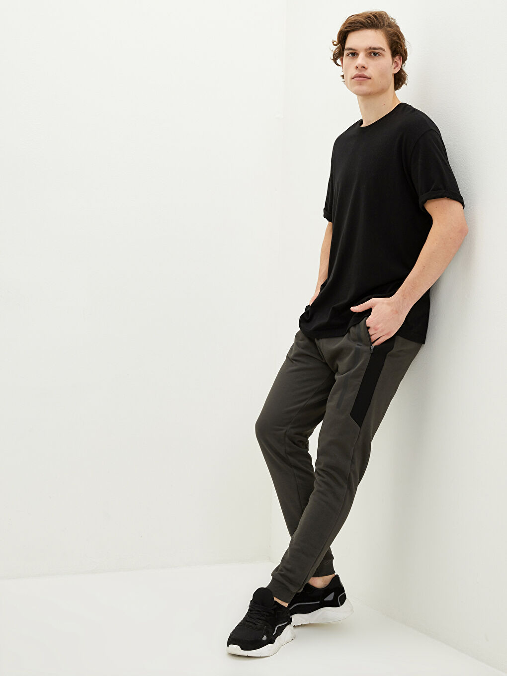 LC Waikiki Slim Fit Men's Sweatpants -S2AU39Z8-HCM