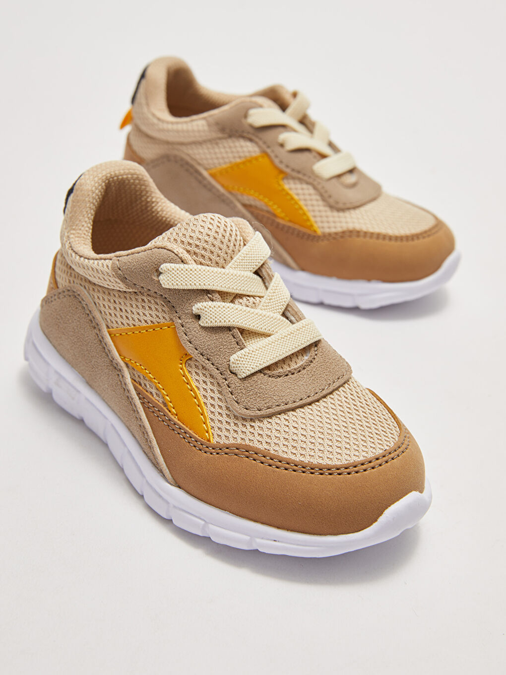 LCW STEPS Renk Bloklu Lastik Bağcıklı Erkek Bebek Spor Ayakkabı -S2AU66Z1-DRR
