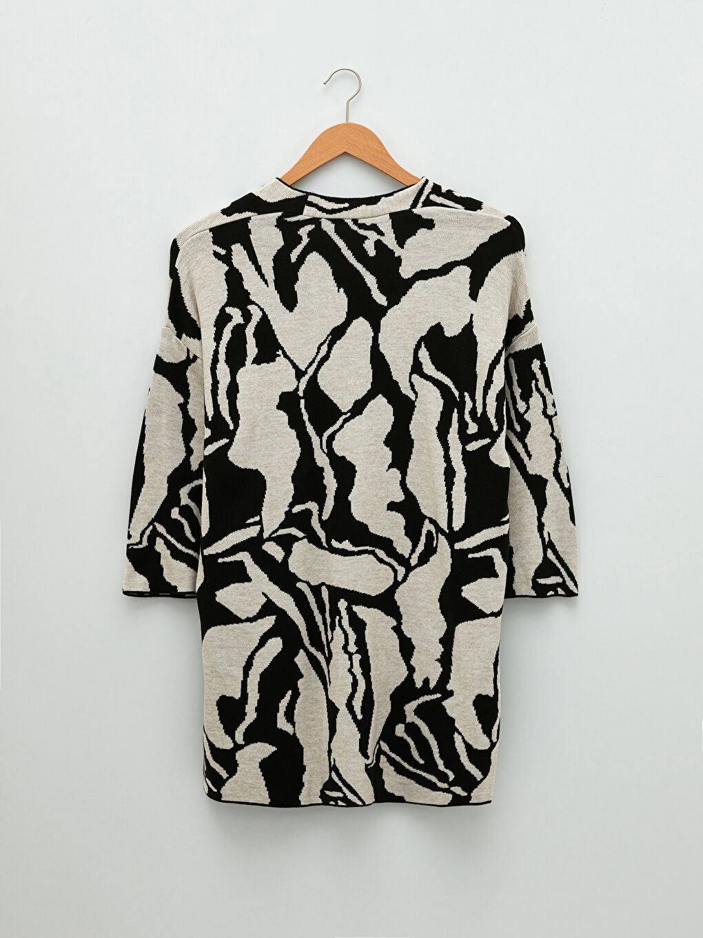 Siyah V Yaka Desenli Oversize Kadın Triko Hırka-7