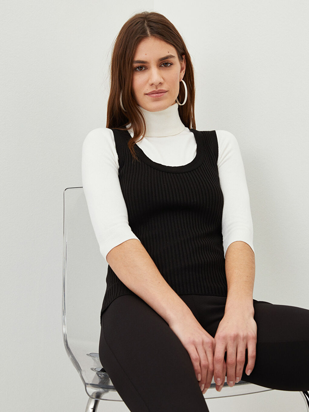 Siyah Kadın U Yaka Düz Triko Süveter-1