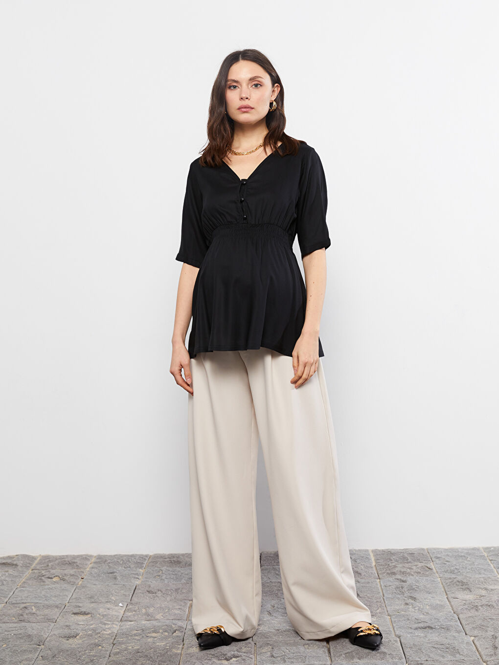 LCWAIKIKI Maternity V-Ausschnitt Gerade Kurzarm Viskose Mutterschaftsbluse -S2AV13Z8-CVL
